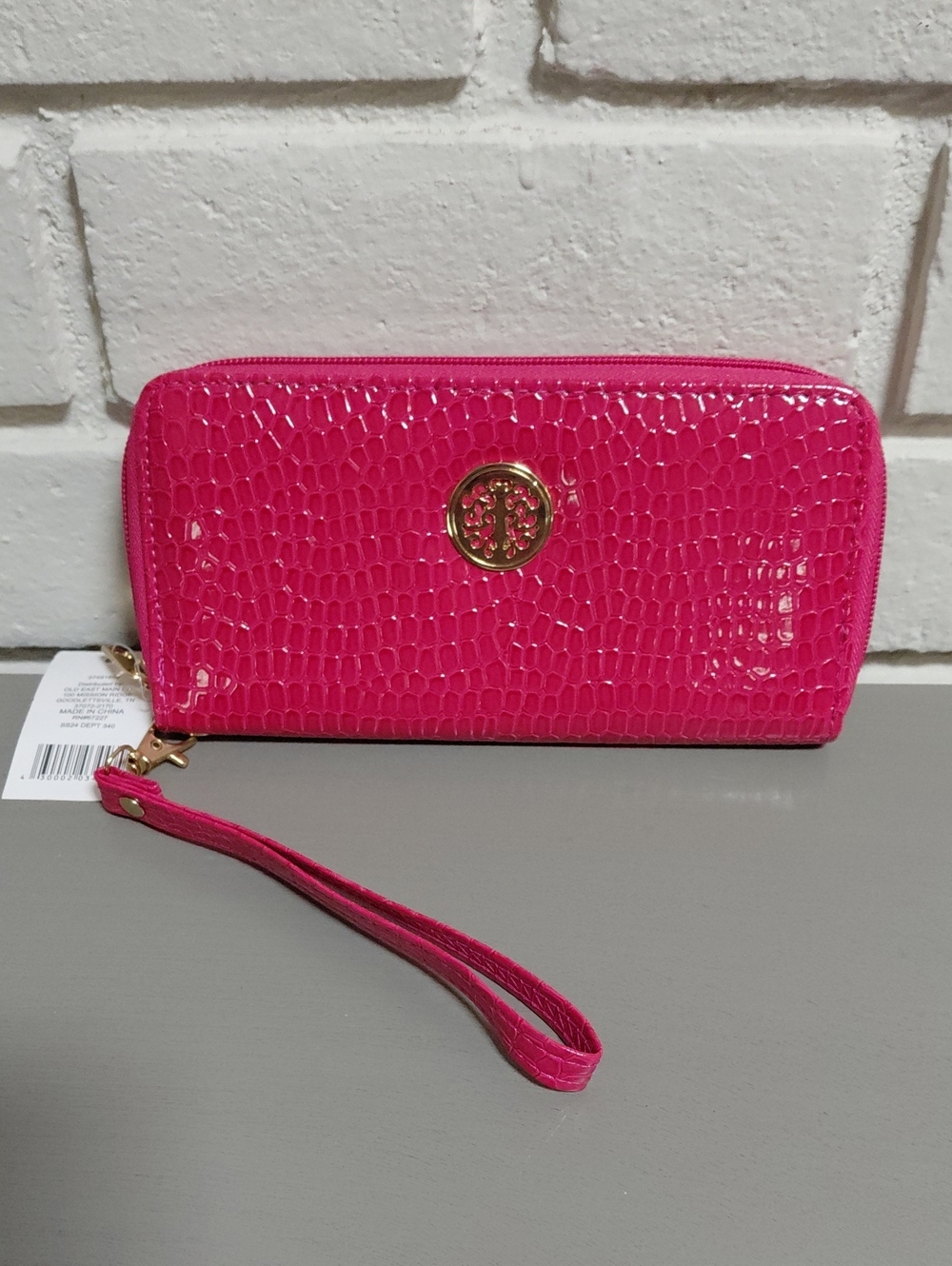 Faux-Croc Hot Pink Gold Tone Hardware Zip Wristlet Wallet. NWT